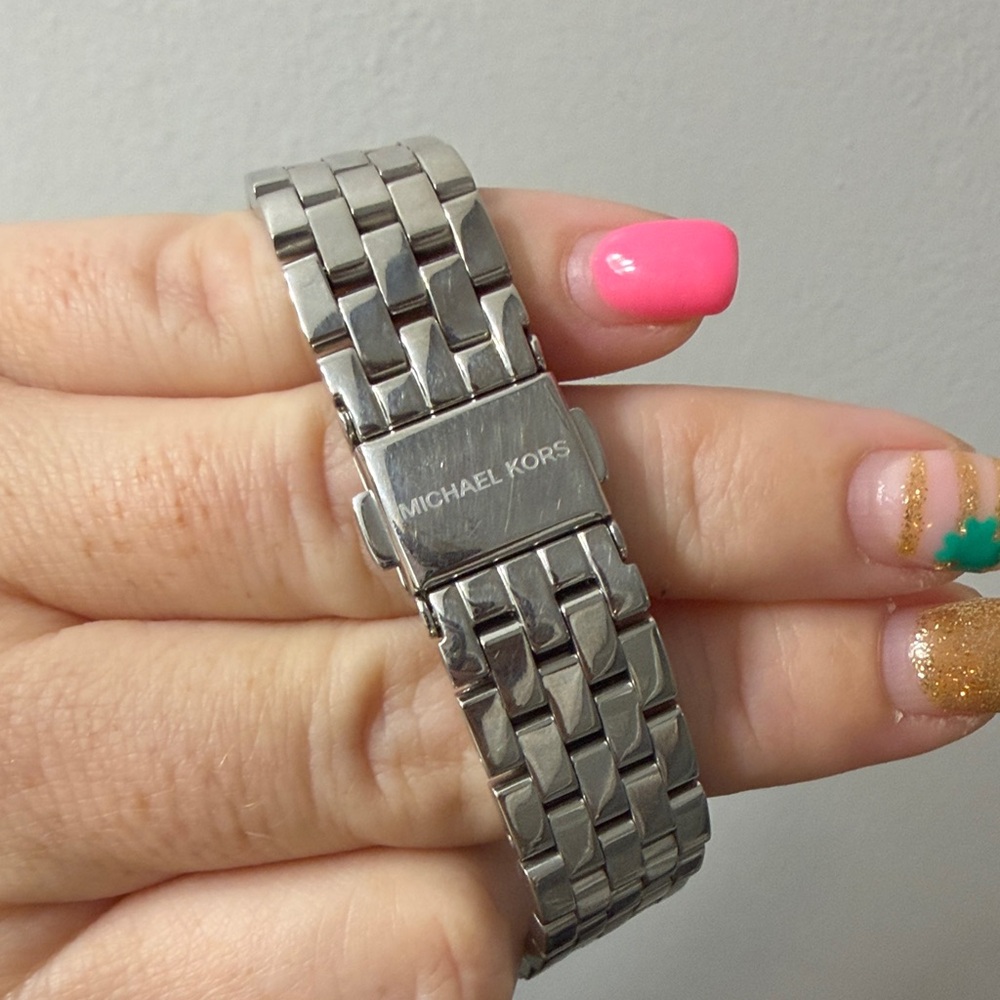 Michael Kors Silver Crystal Bezel Link Watch - Picture 6 of 10